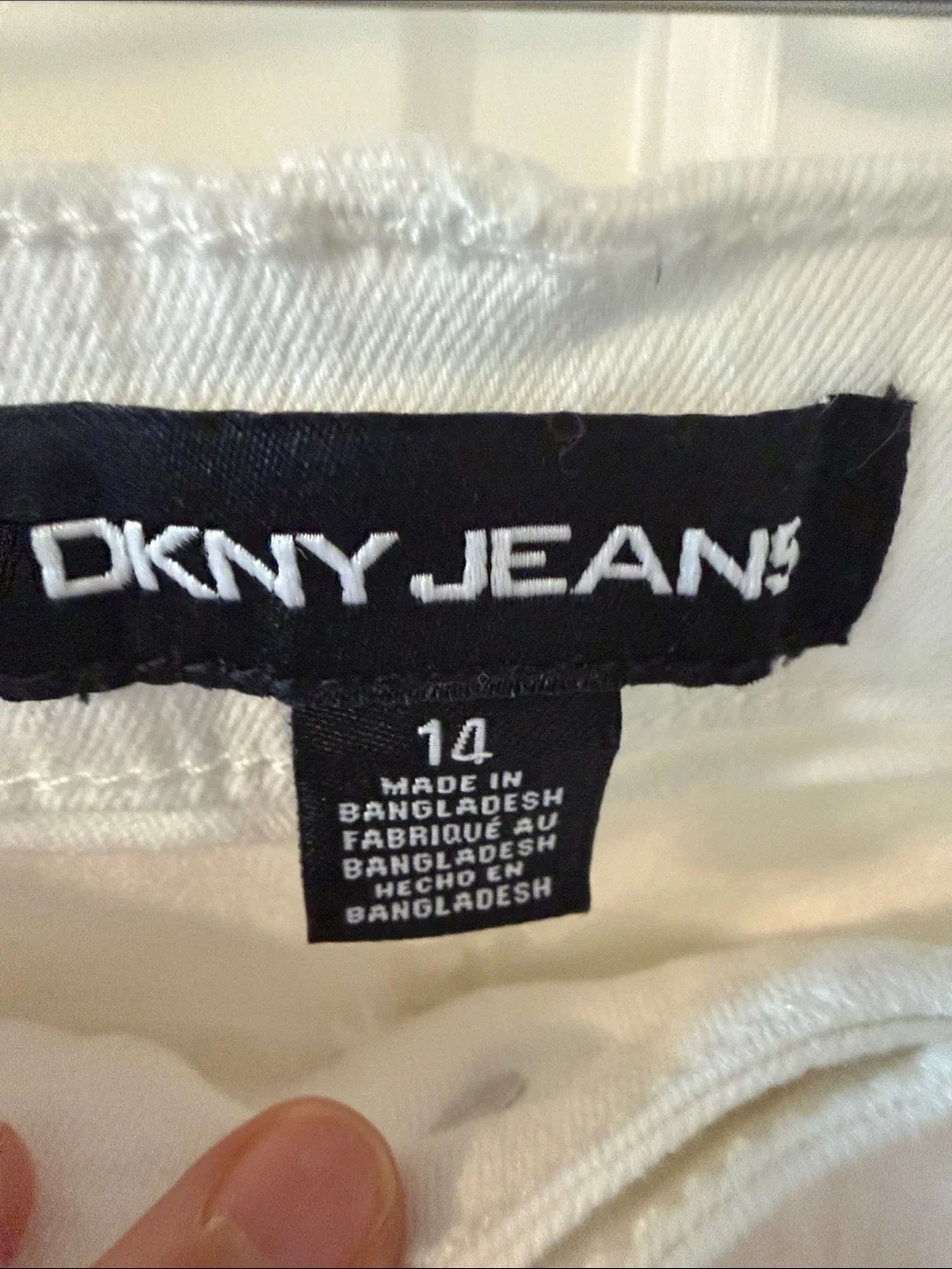 NWT DKNY White High Rise Stretch Denim Fixed Cuff Jean Shorts size 14
